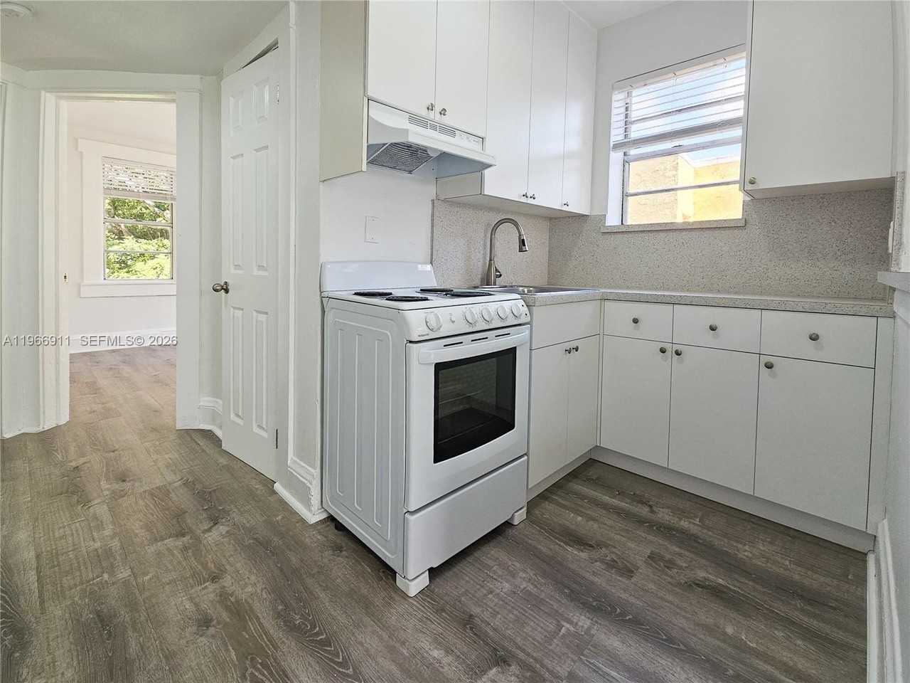 2007 Sw 10th St #3 - Photo 4 of 20