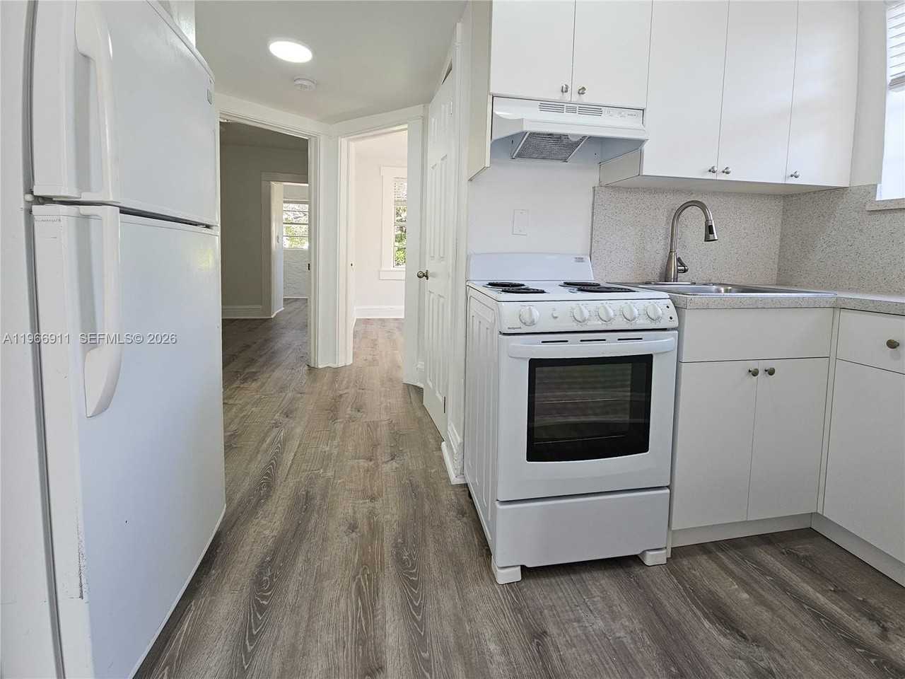 2007 Sw 10th St #3 - Photo 5 of 20