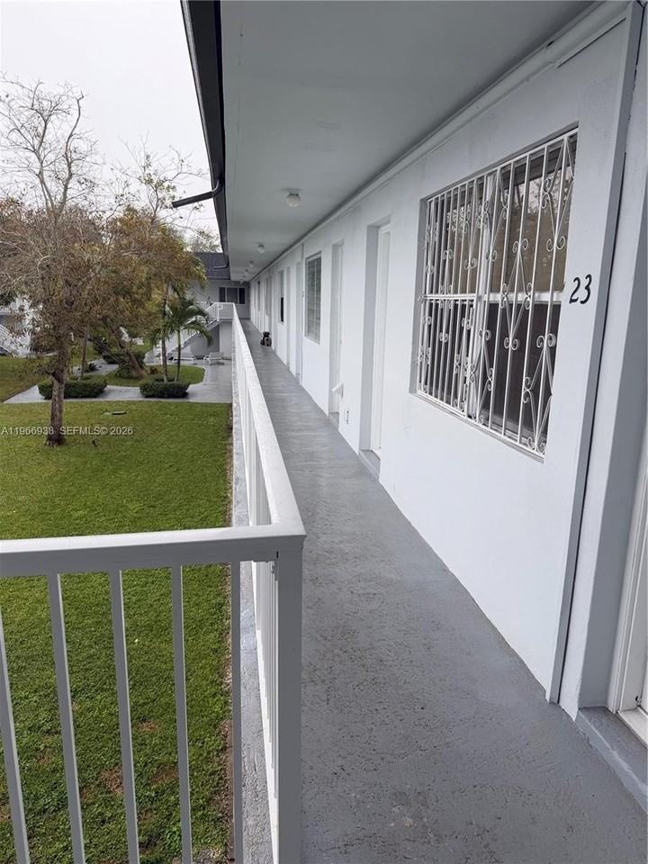 4550 Sw 67th Ave #23 - Photo 2 of 10