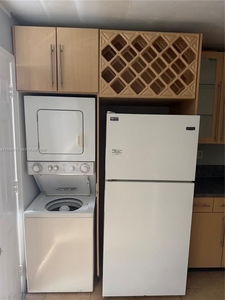 4550 Sw 67th Ave #23 - Photo 5 of 10