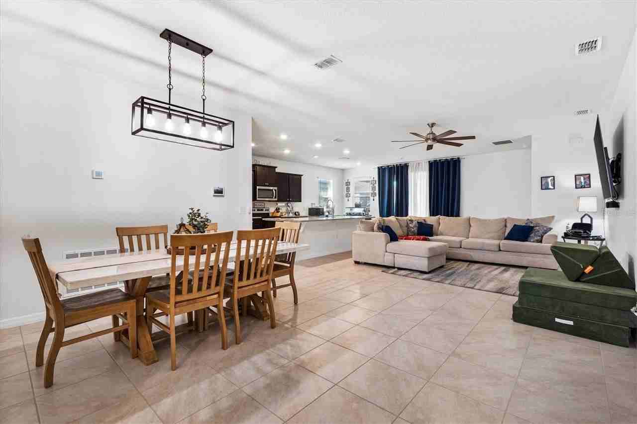 5470 Sunshine Dr - Photo 2 of 19