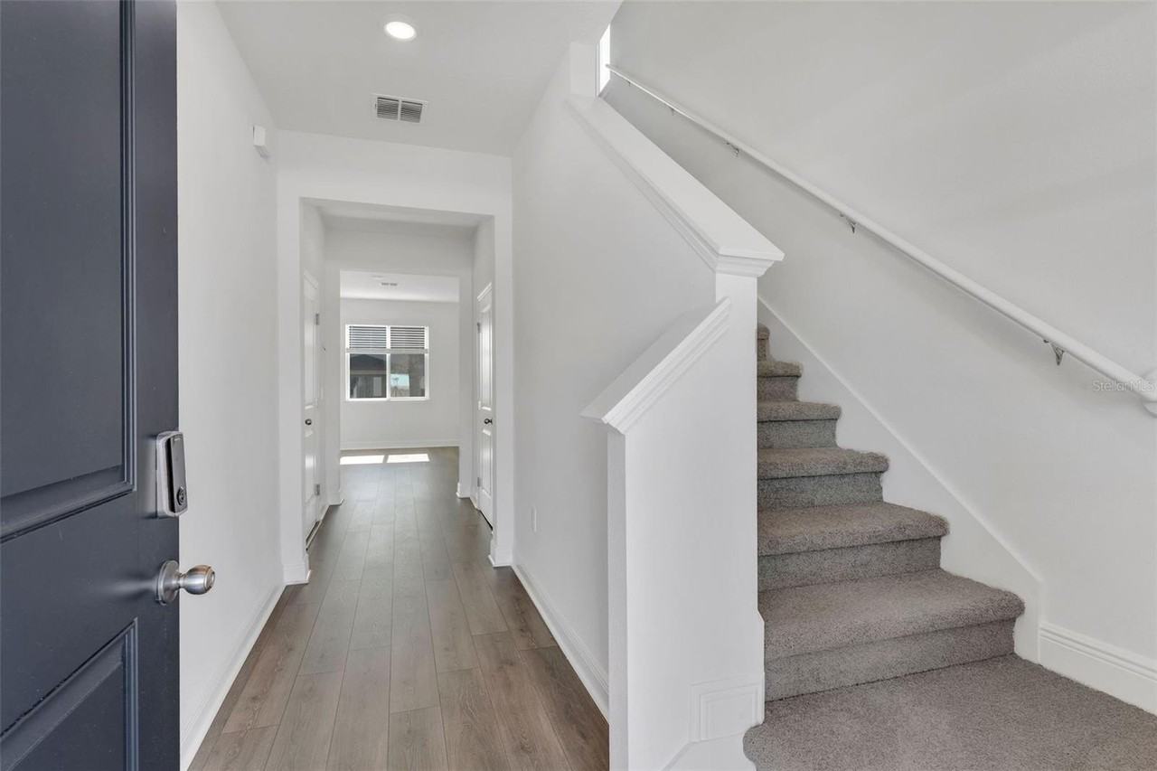 1852 Archer Dr - Photo 2 of 50