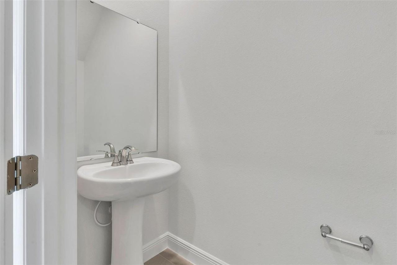 1852 Archer Dr - Photo 4 of 50