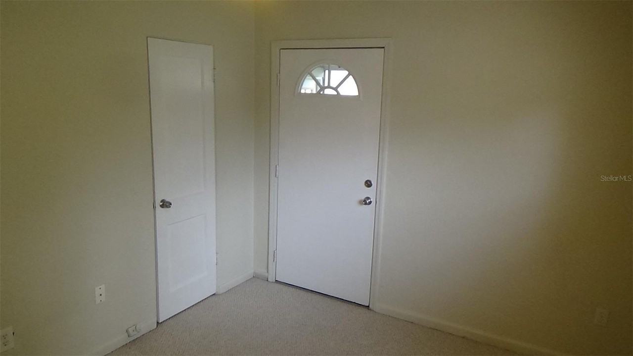 1921 Stanley St - Photo 2 of 18