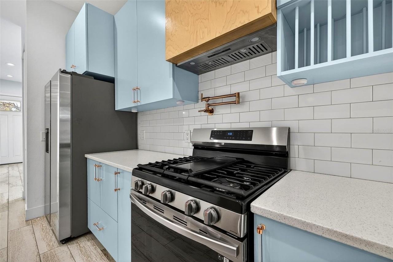 611 24th Ave N - Photo 4 of 42