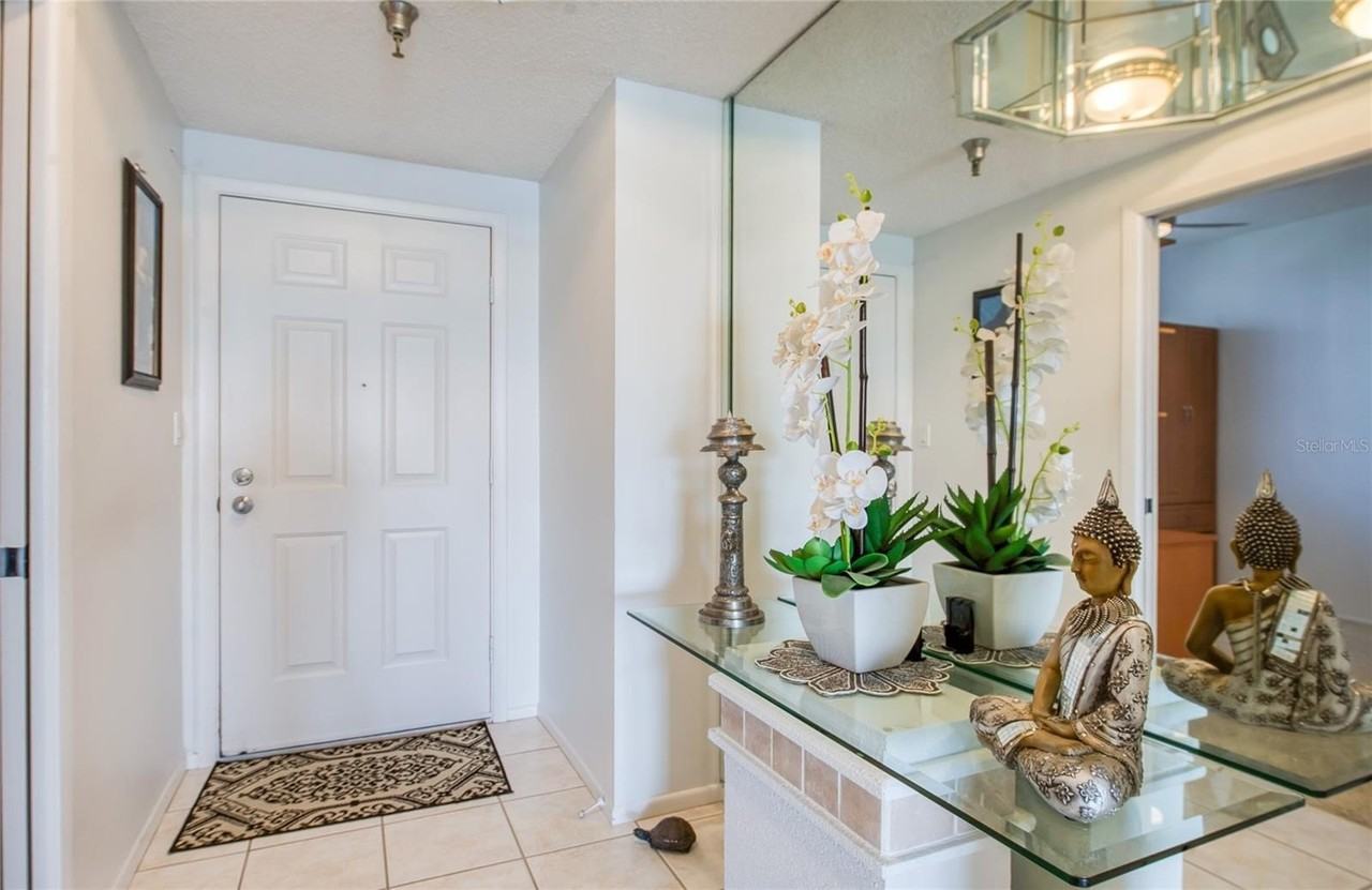 8040 Sailboat Key Blvd S #303 - Photo 4 of 39