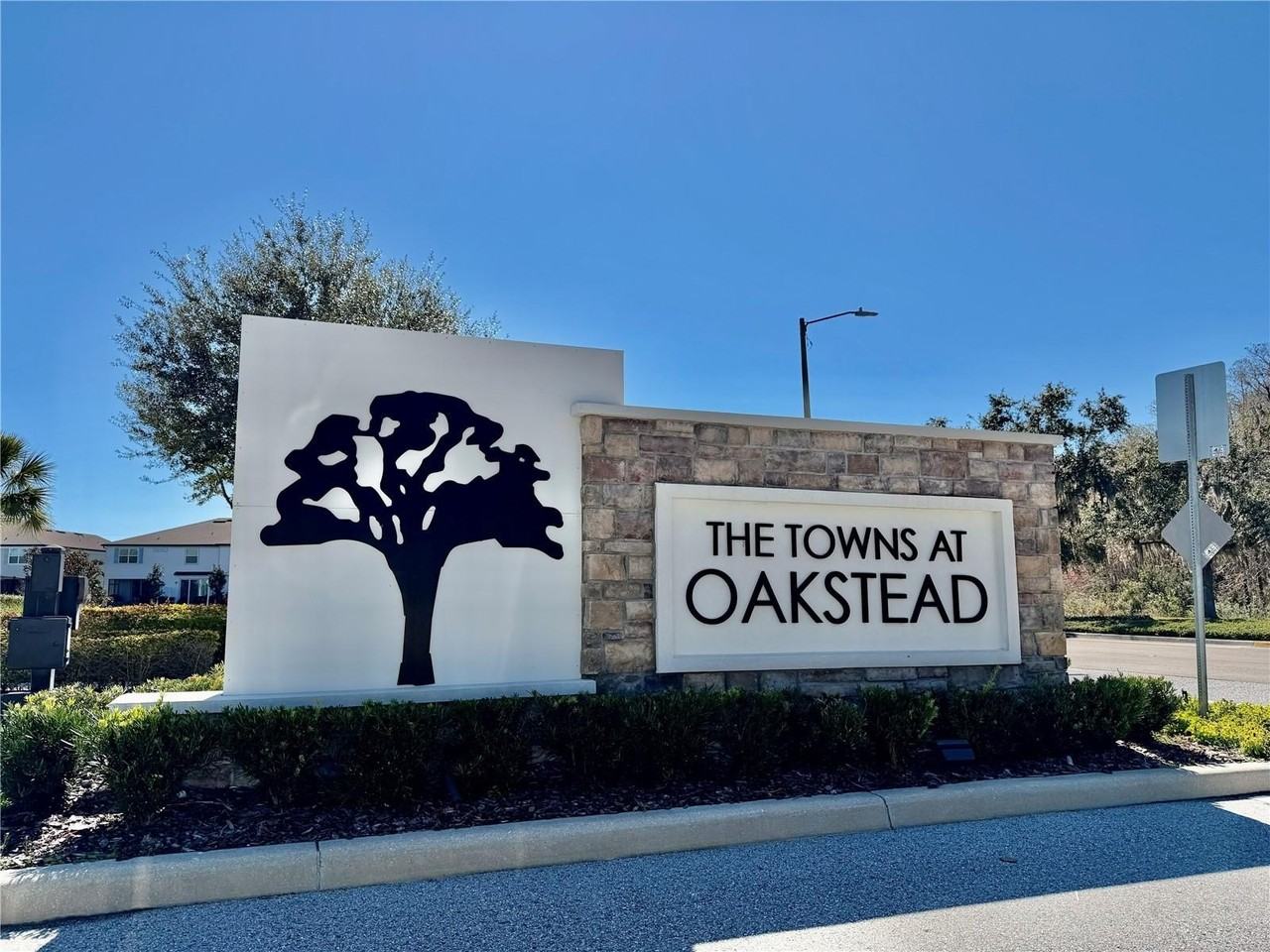 19672 Shady Oak Dr - Photo 2 of 23