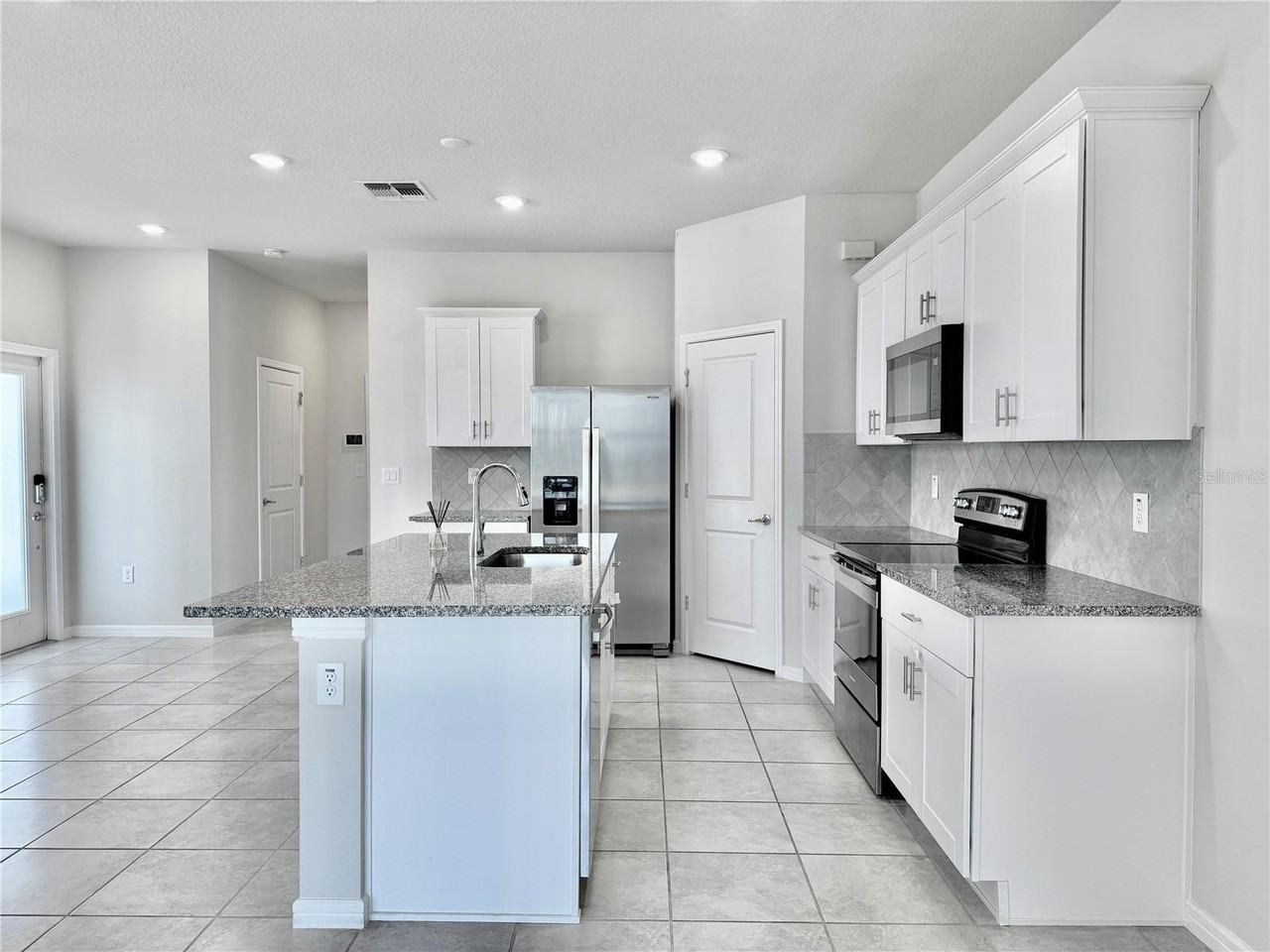 19672 Shady Oak Dr - Photo 7 of 23