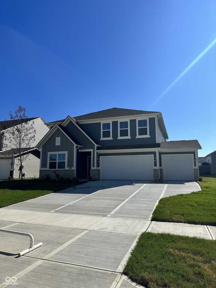 8560 Tripp Rd - Photo 2 of 50