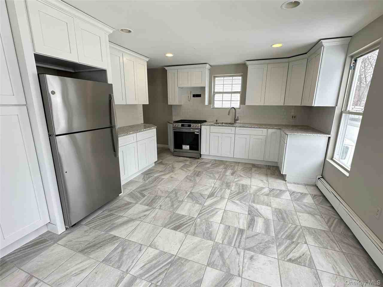 41 Gibson Ave - Photo 2 of 17