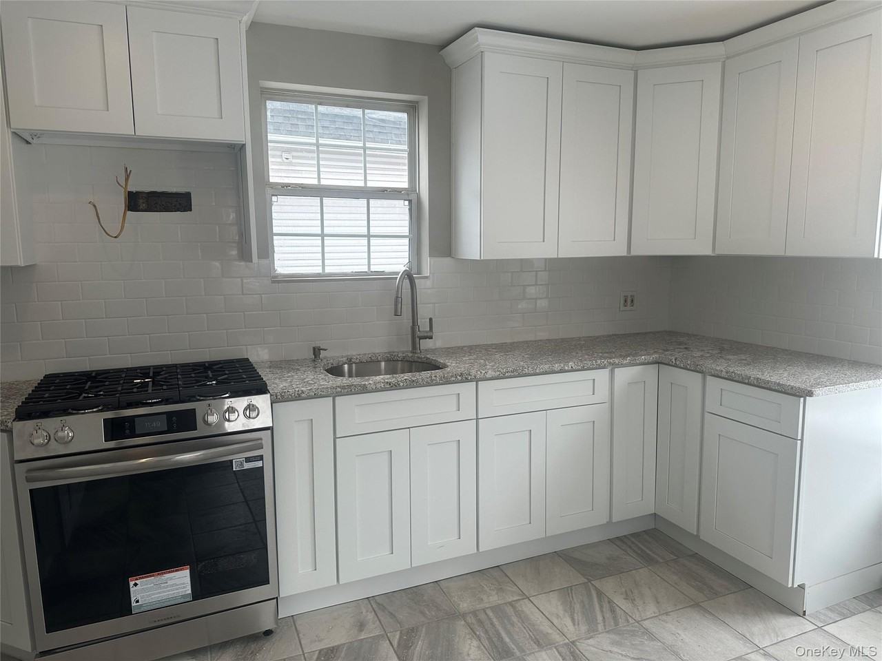 41 Gibson Ave - Photo 3 of 17