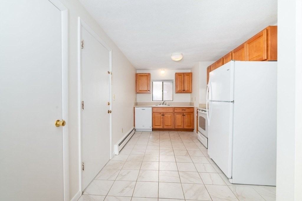 72 Martensen St Apt 2 #2 - Photo 6 of 23