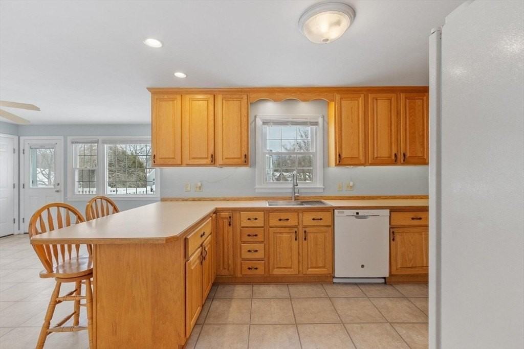 20 Lovell St - Photo 6 of 42