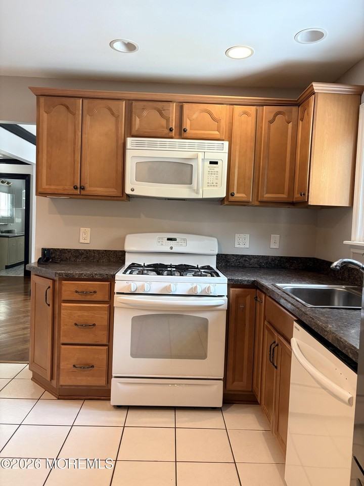 210 Henderson Ct Unit 84 #84 - Photo 4 of 10