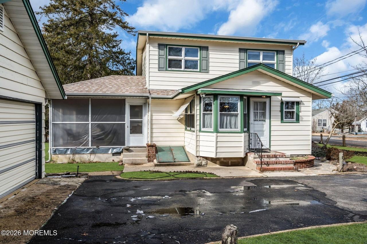 501 Cable Ave - Photo 4 of 42