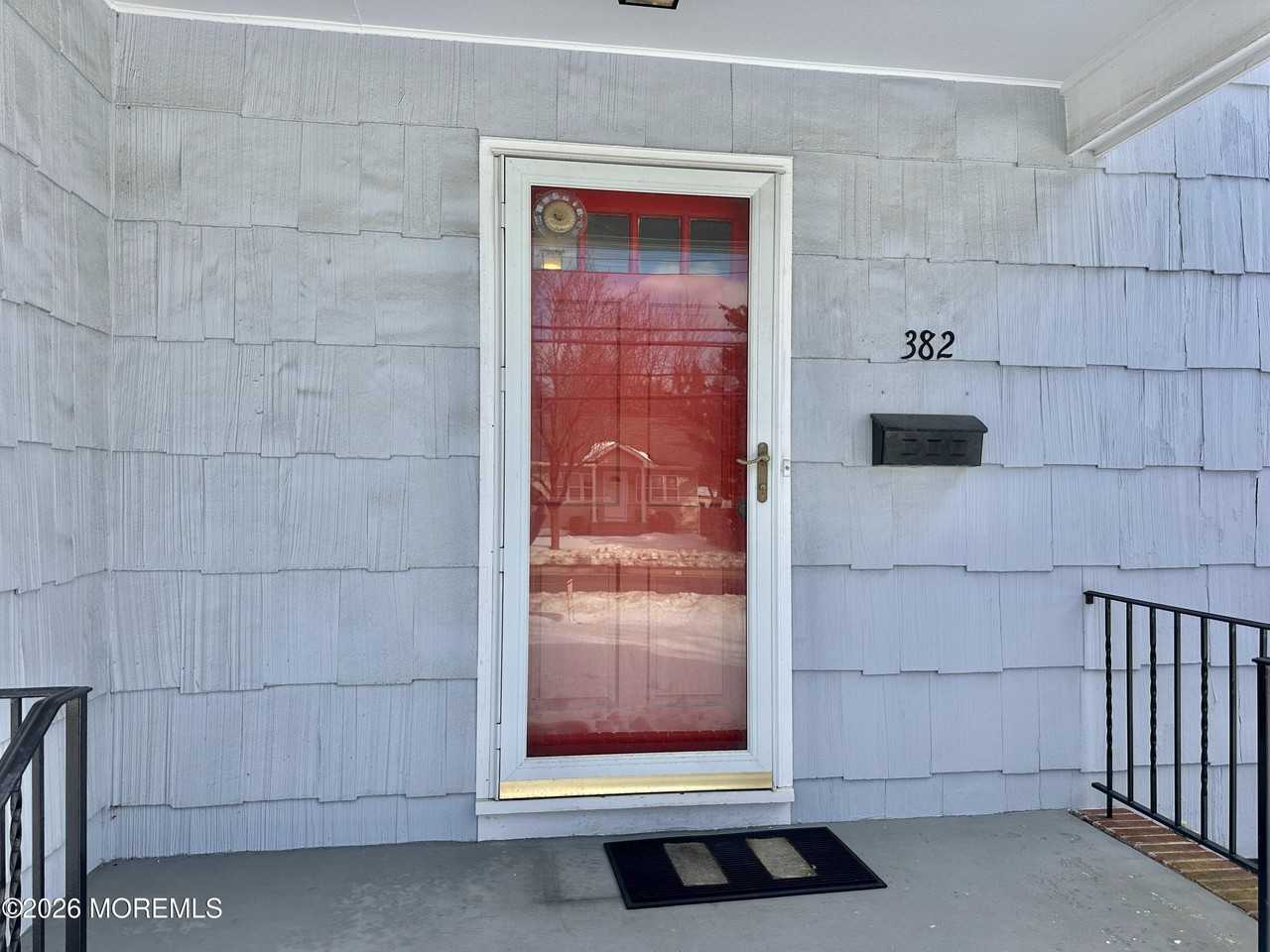 382 W Park Ave - Photo 3 of 26