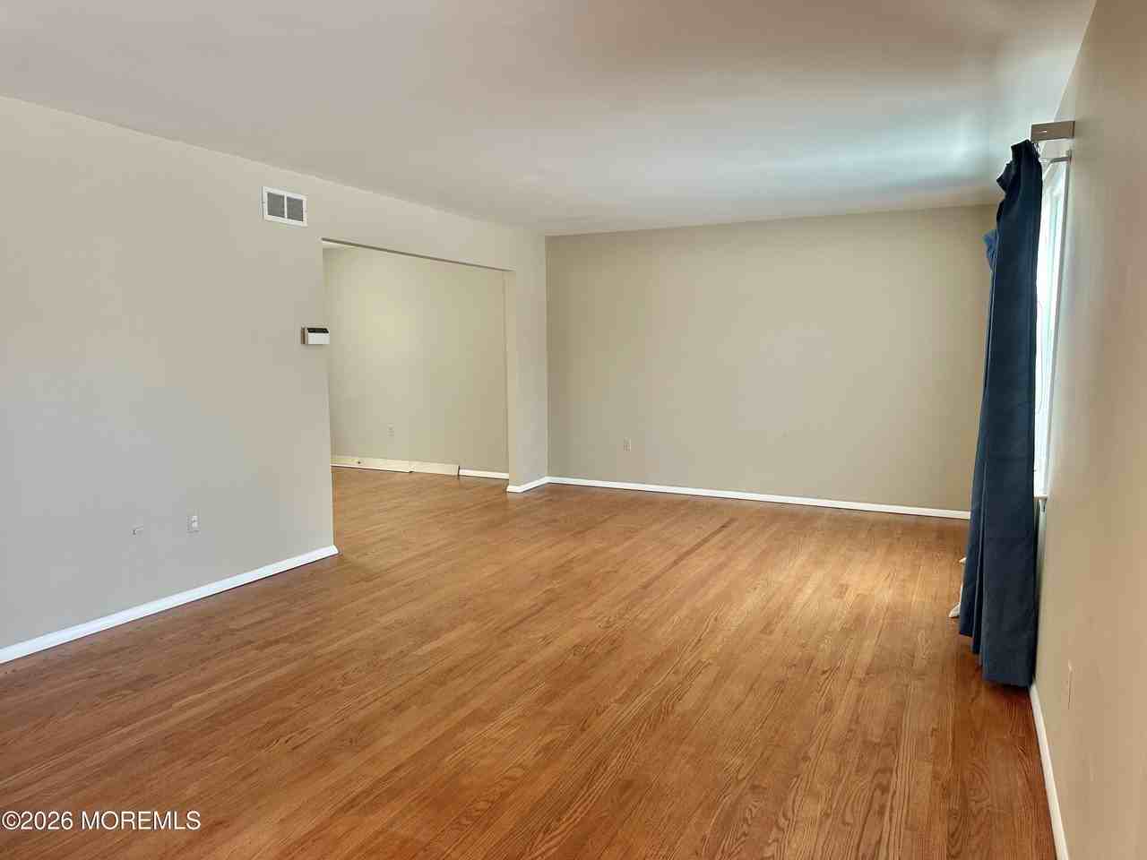 382 W Park Ave - Photo 4 of 26