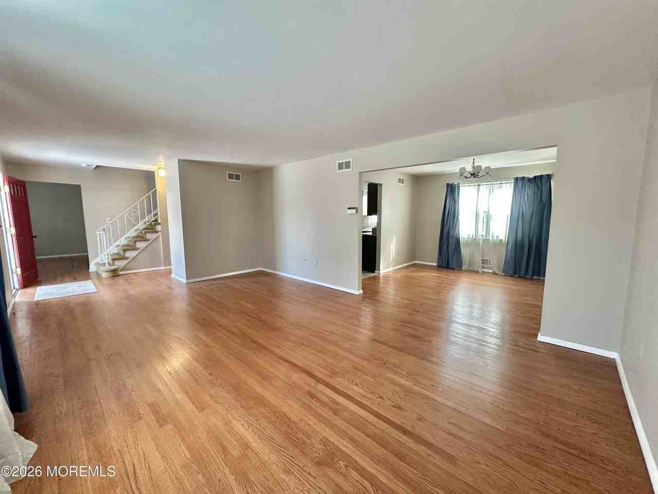 382 W Park Ave - Photo 5 of 26