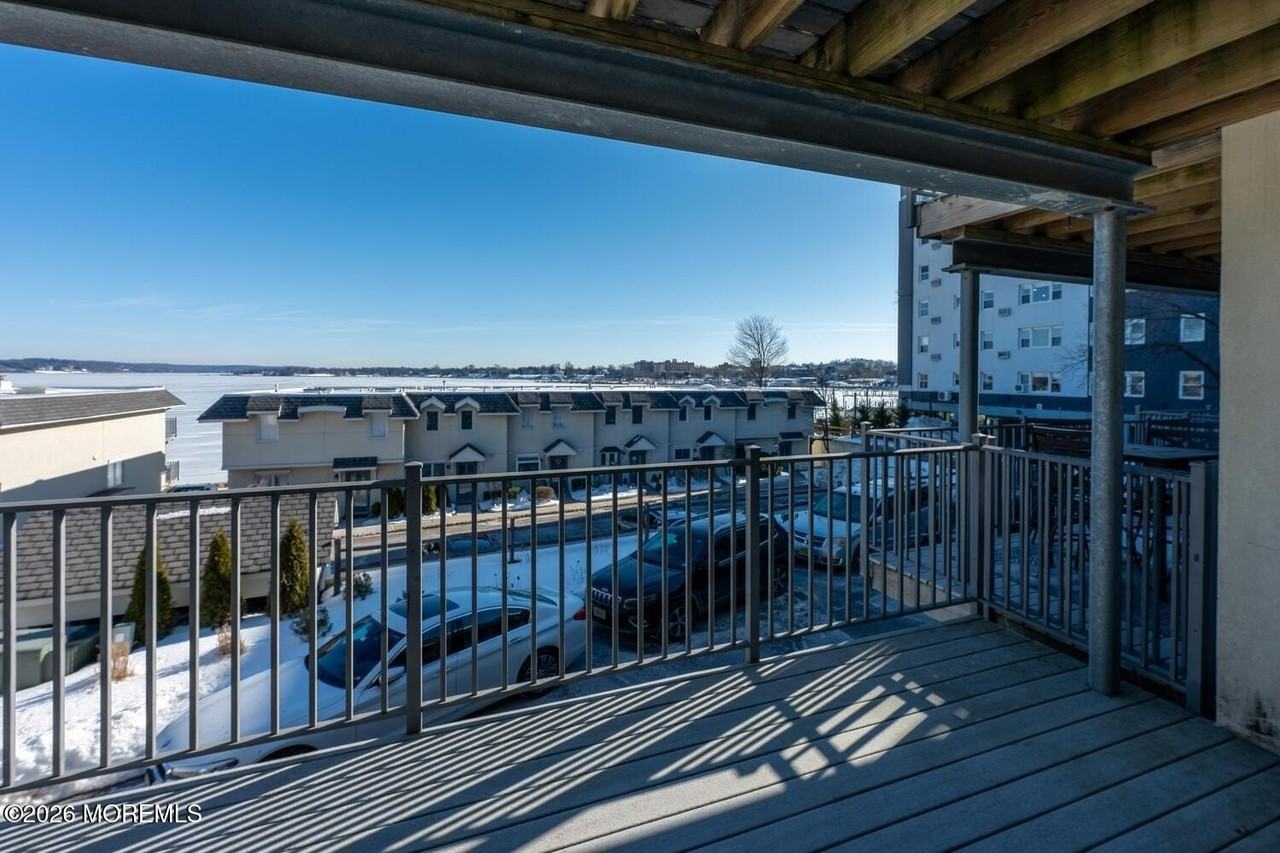 130 Bodman Pl Apt 5 #5 - Photo 5 of 32