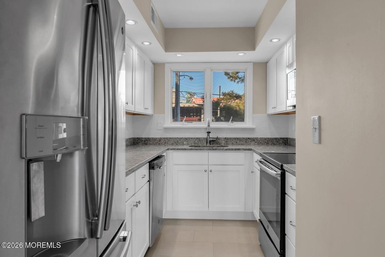 130 Bodman Pl Apt 5 #5 - Photo 7 of 32