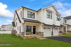 featured image of 215 Brighton Ave Unit C #C