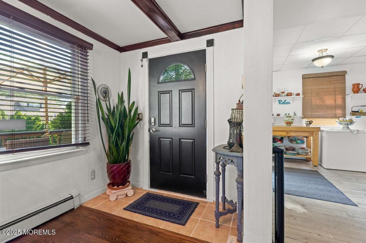 517 Laurel Ave - Photo 5 of 35