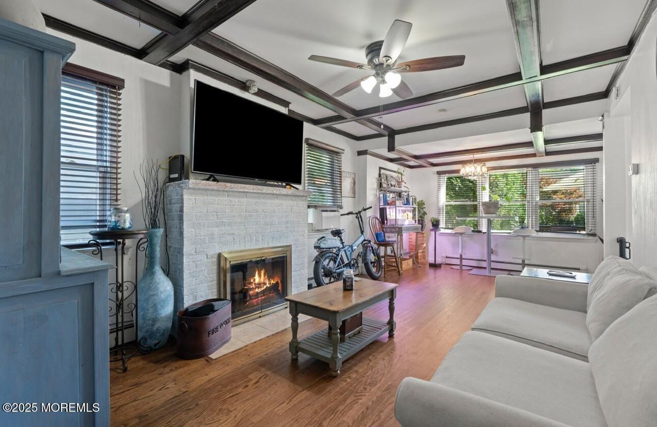 517 Laurel Ave - Photo 7 of 35