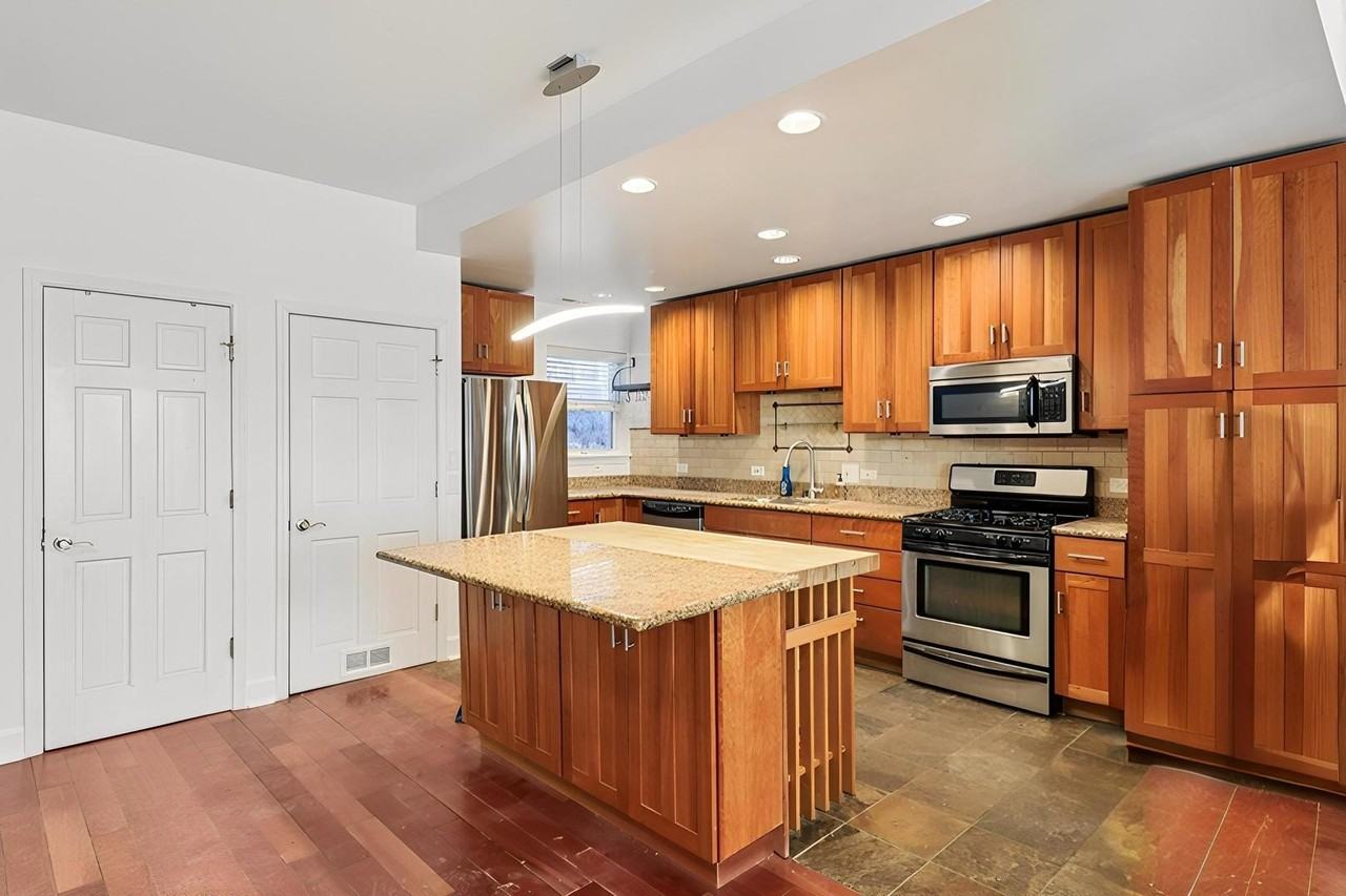 7622 N Greenview Ave Apt 2n #2N - Photo 5 of 23