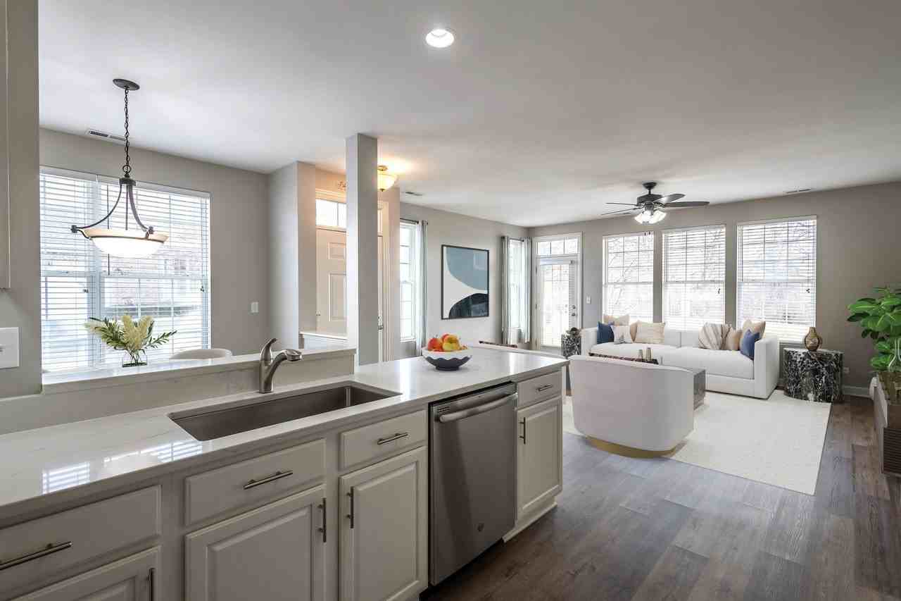 2641 Loren Ln - Photo 4 of 22