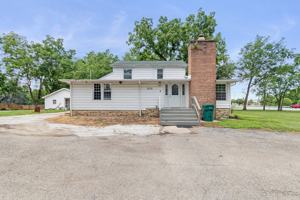 featured image of 2576 Plainfield Rd