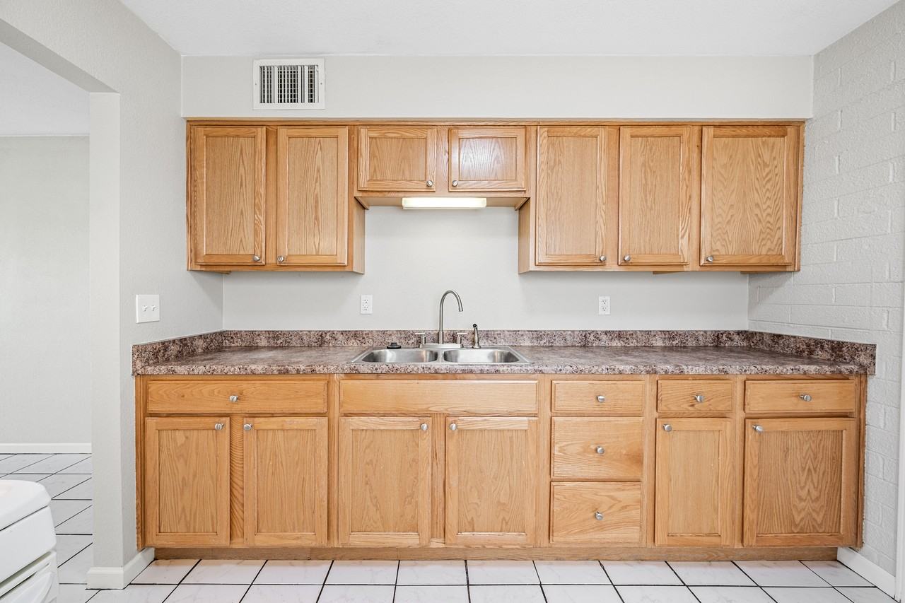 837 East Alice Avenue #B - Photo 7 of 15