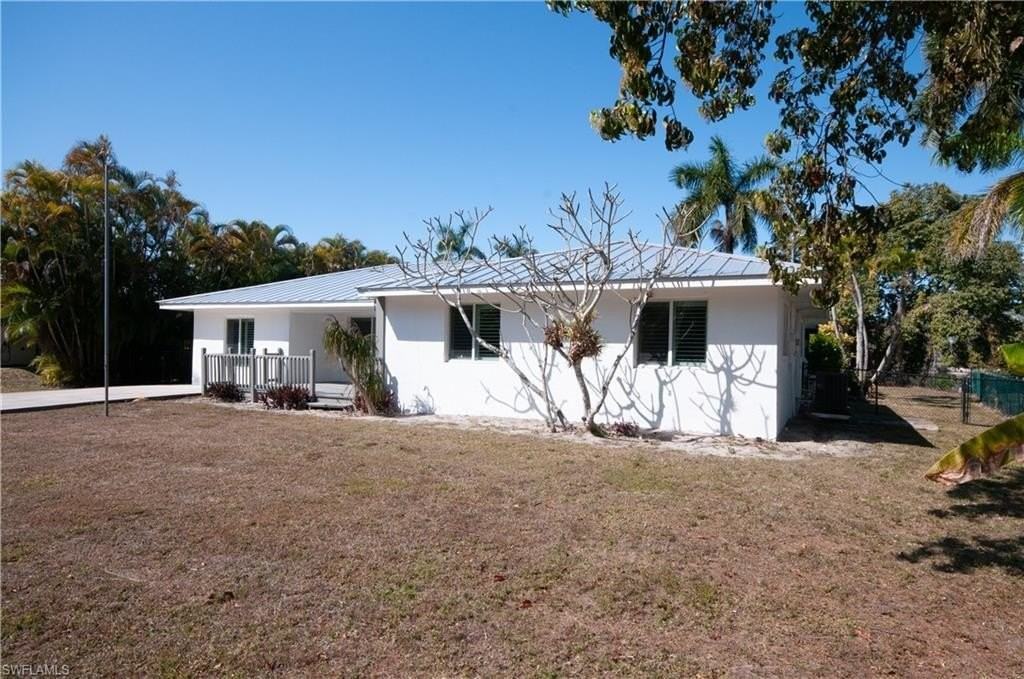 54 Liberty Ln - Photo 3 of 30