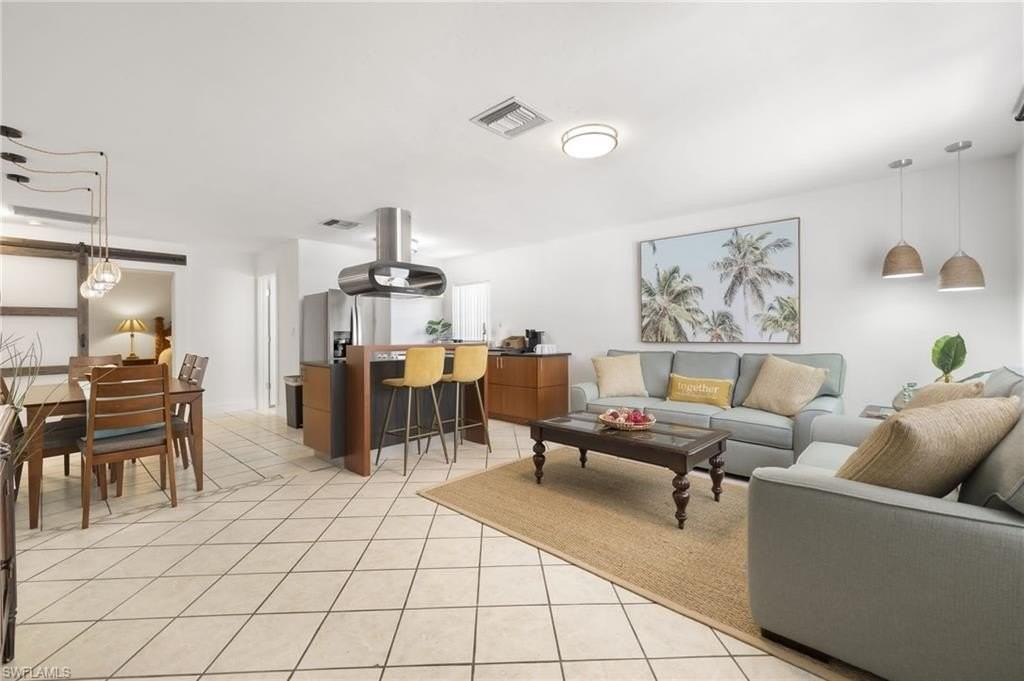 742 111th Ave N - Photo 7 of 31