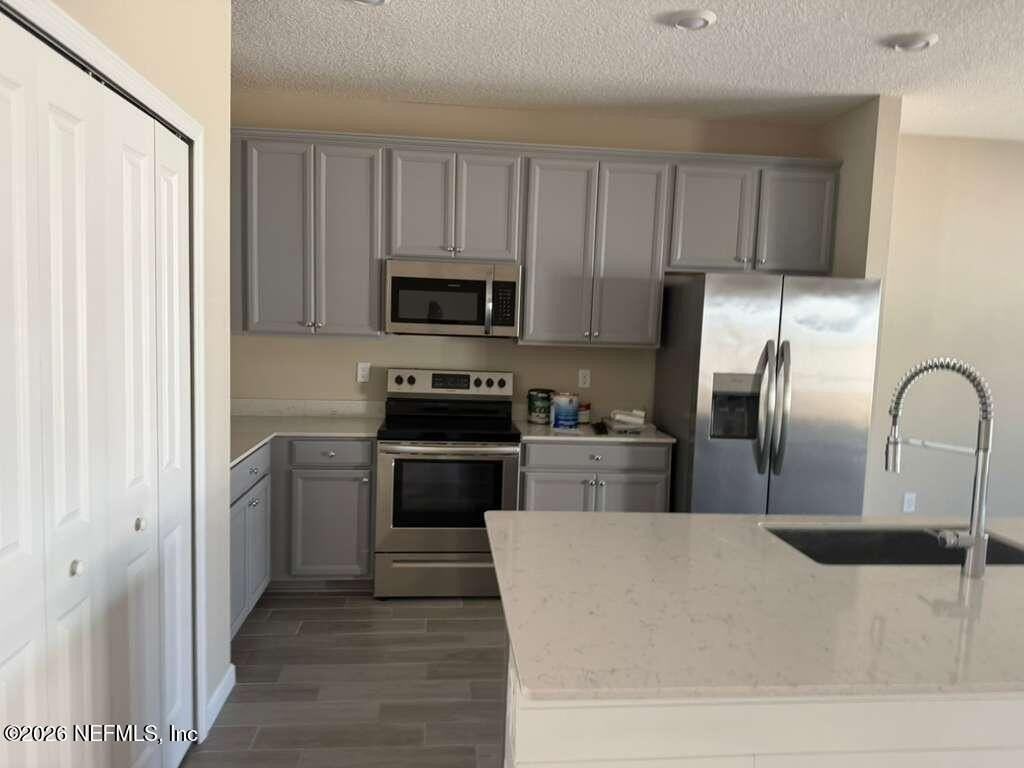 12846 Josslyn Ln - Photo 6 of 23