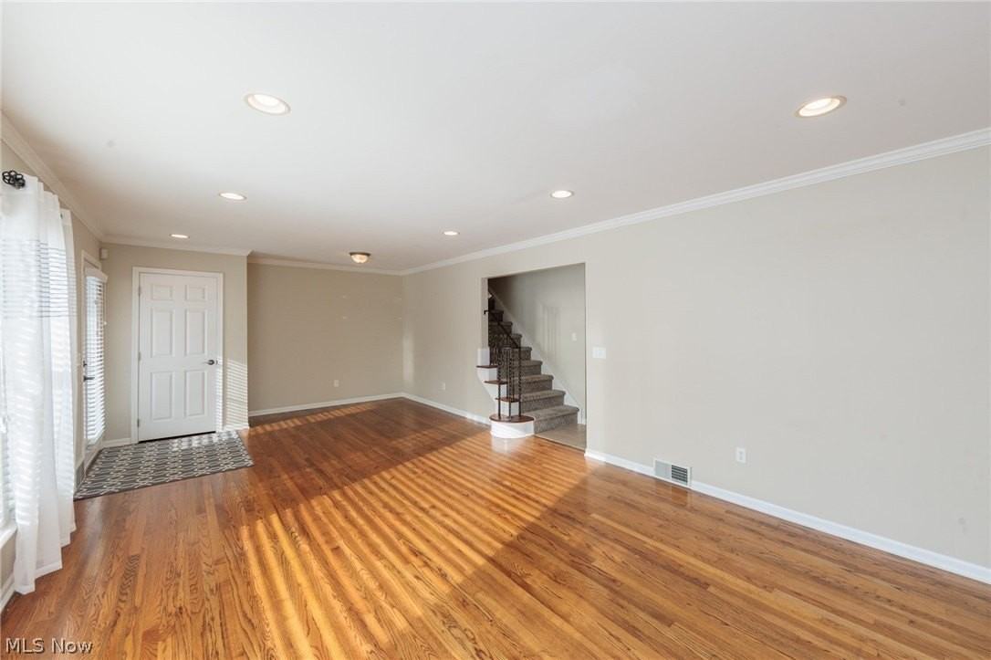 23915 Glenhill Dr - Photo 5 of 46