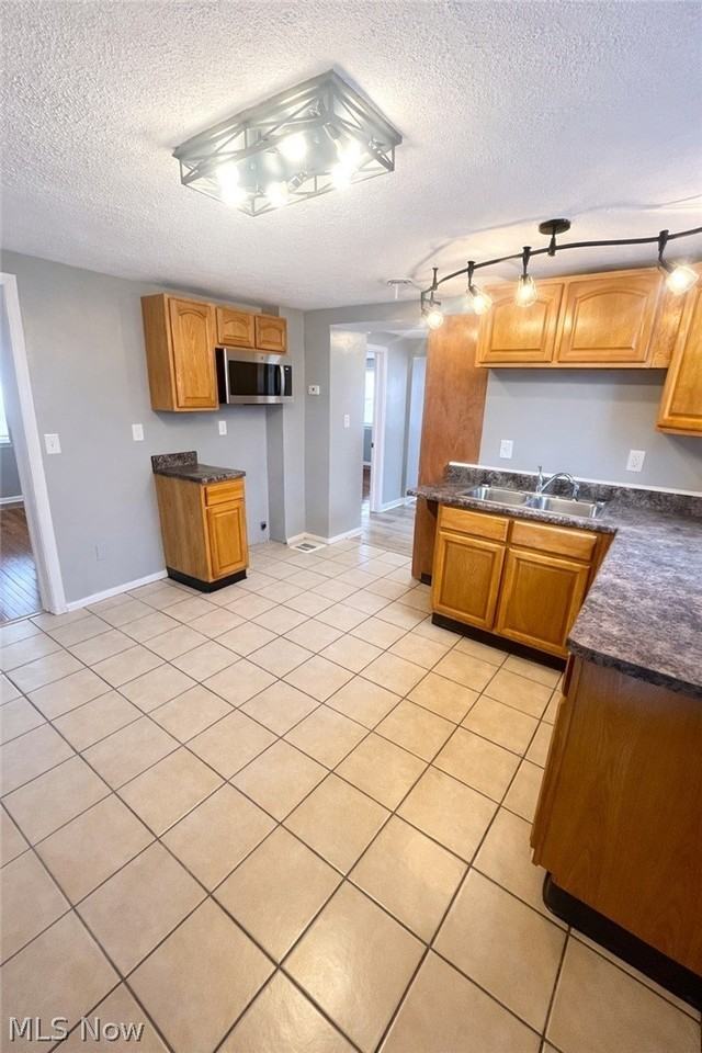 7014 Thornton Dr Unit Up #UP - Photo 6 of 19