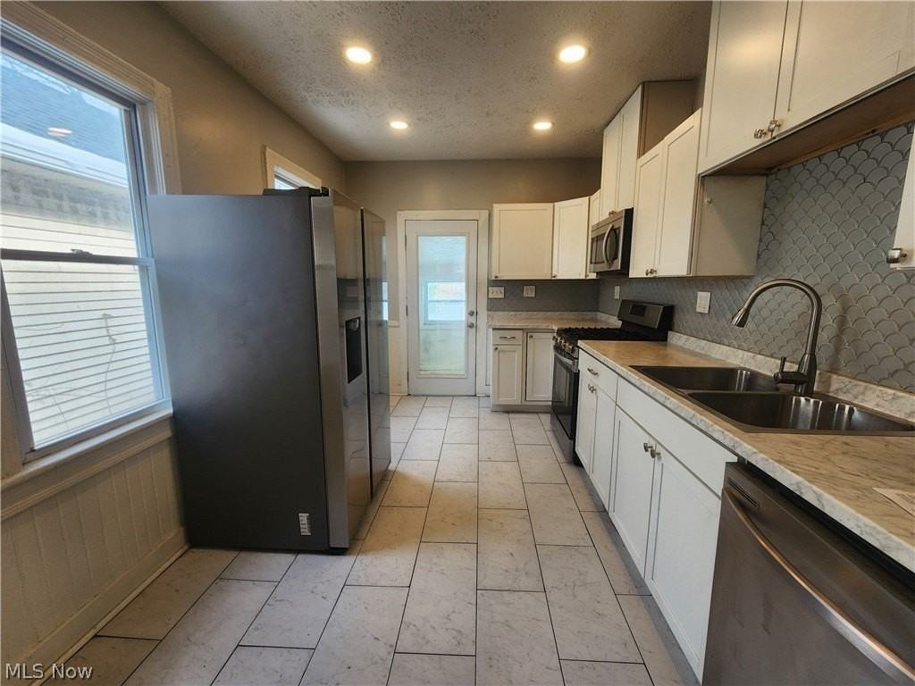 3709 E 69th St - Photo 4 of 8