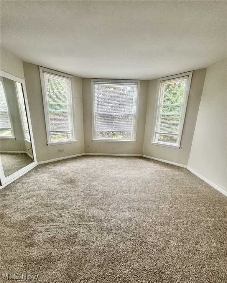 51 Oakdale Ave Apt 2 #2 - Photo 3 of 7