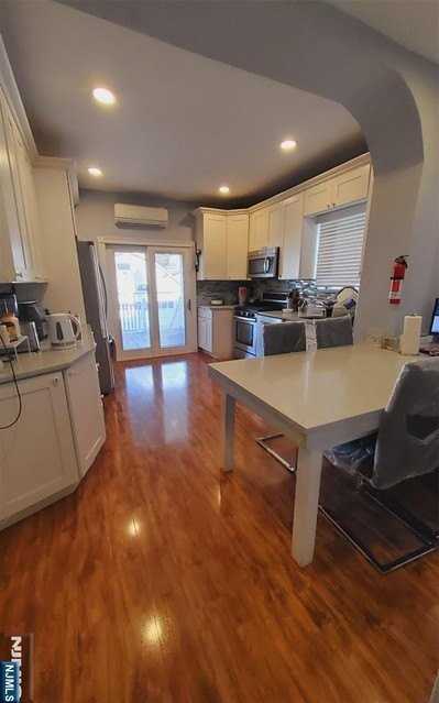 613 3rd Ave - Photo 7 of 18