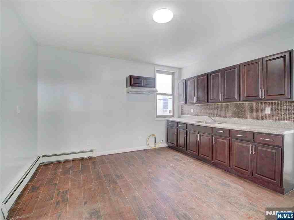 45 N 14th St - Photo 7 of 15