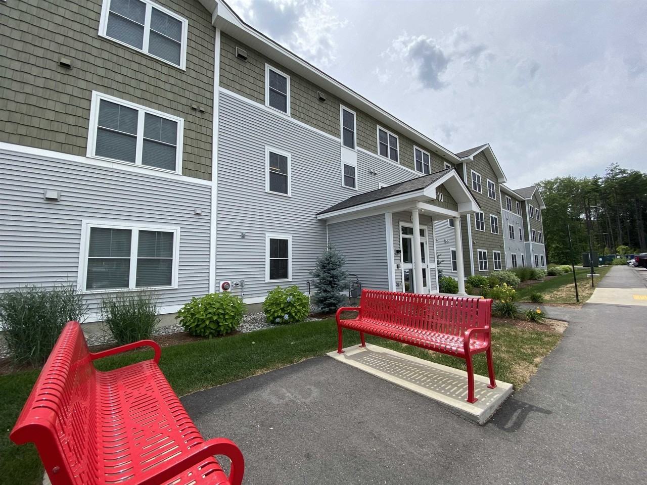 10 E Ridge Dr #307 - Photo 2 of 40