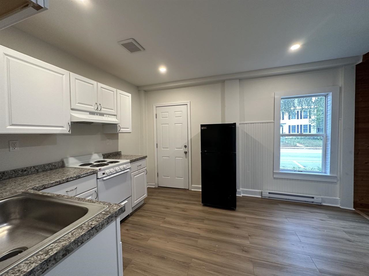 80 Main St - Photo 2 of 11