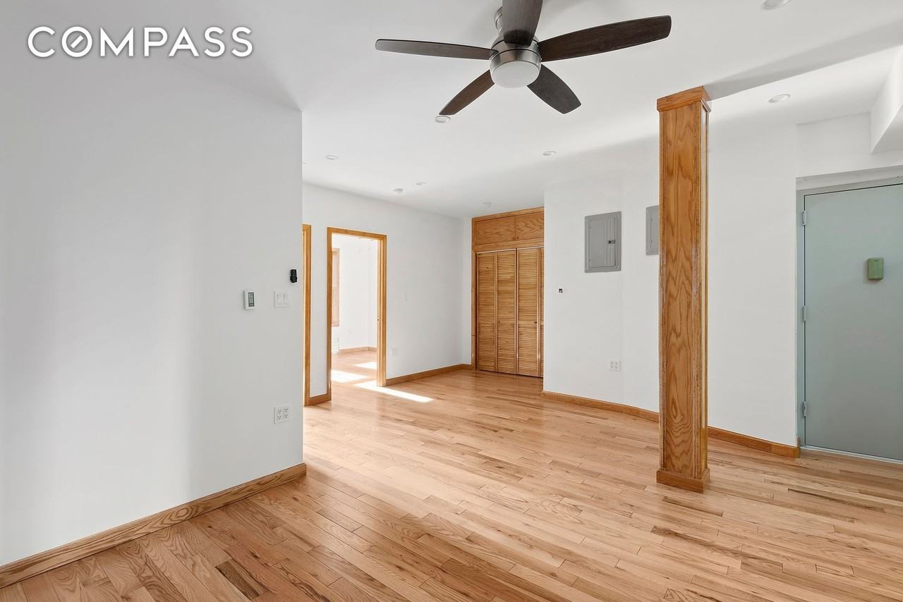 205 W 10th St #2B - Photo 4 of 7