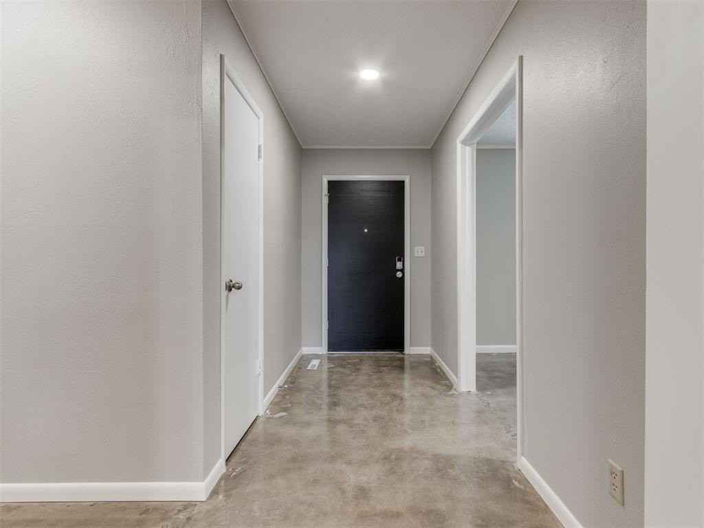 2609 Brentwood Dr - Photo 2 of 23