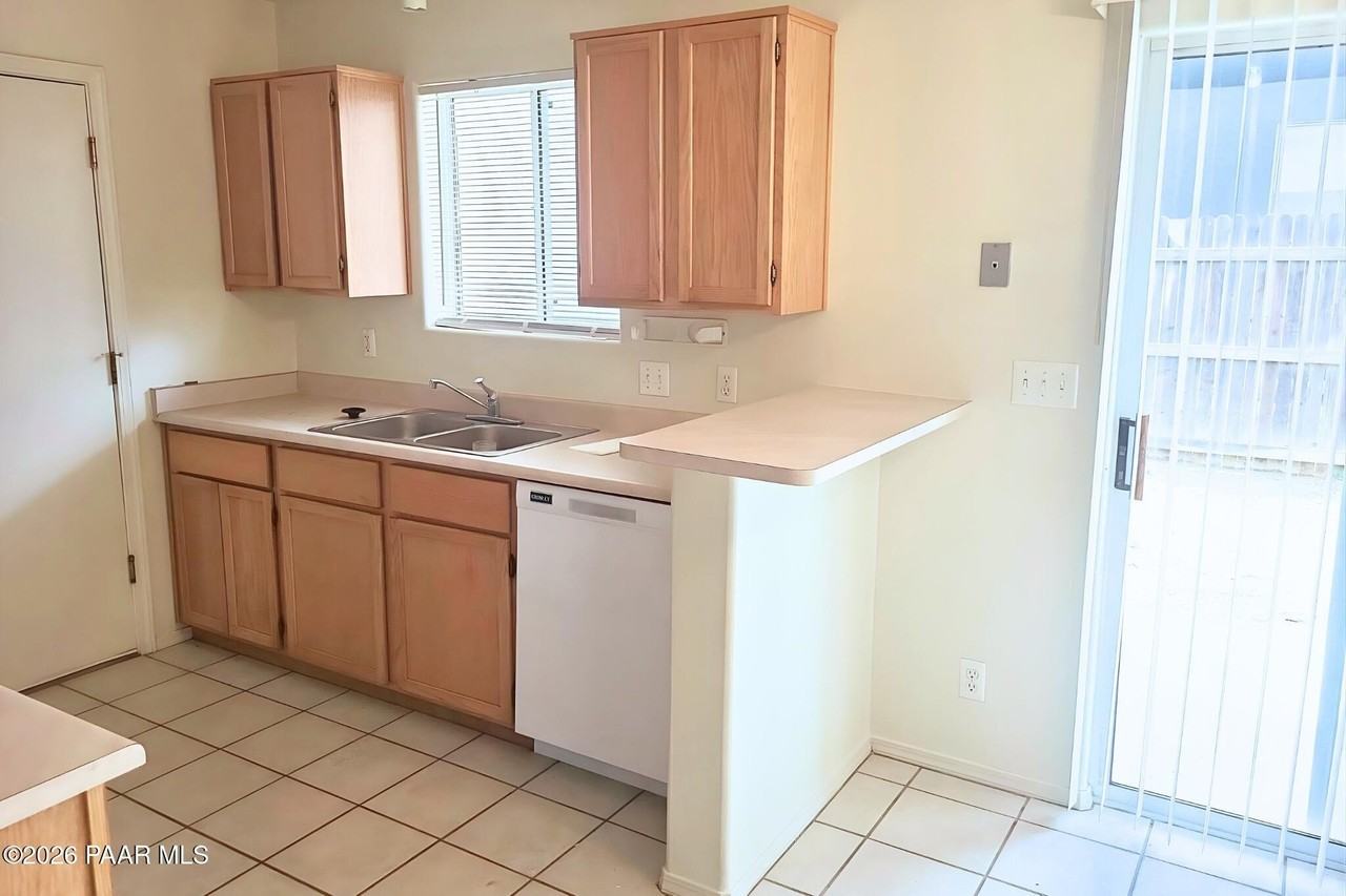 7060 E Burro Ln Apt A #A - Photo 4 of 16