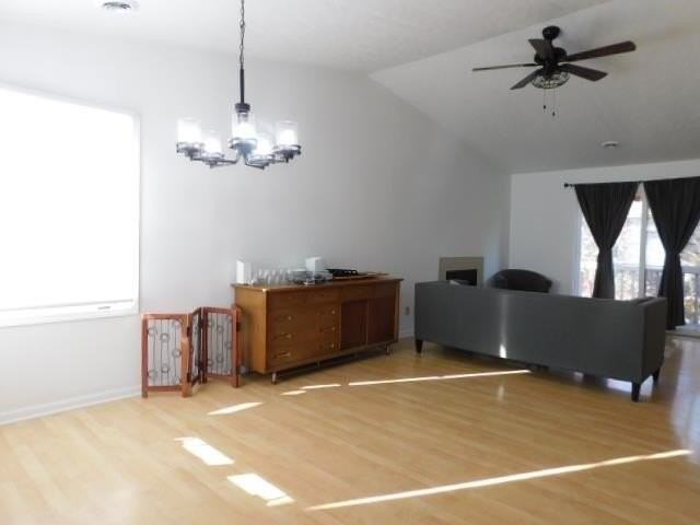 524 Triton Ave - Photo 7 of 18