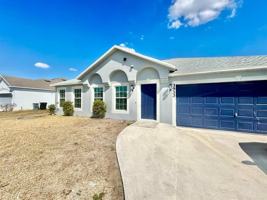 featured image of 3933 Sw Kakopo St