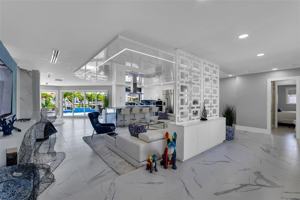 featured image of 2720 Ne 7th St