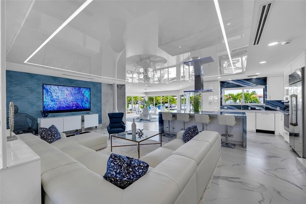 2720 Ne 7th St - Photo 6 of 50