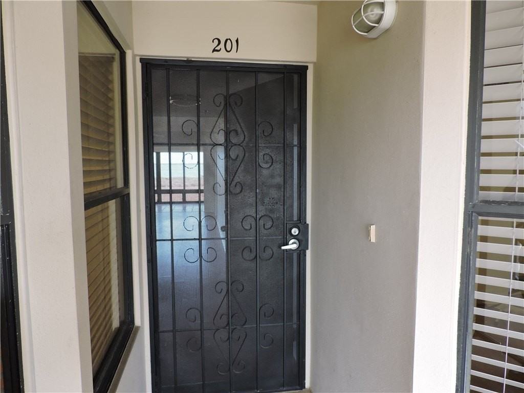 6240 E Mirror Lake Dr Apt 201 #201 - Photo 2 of 29